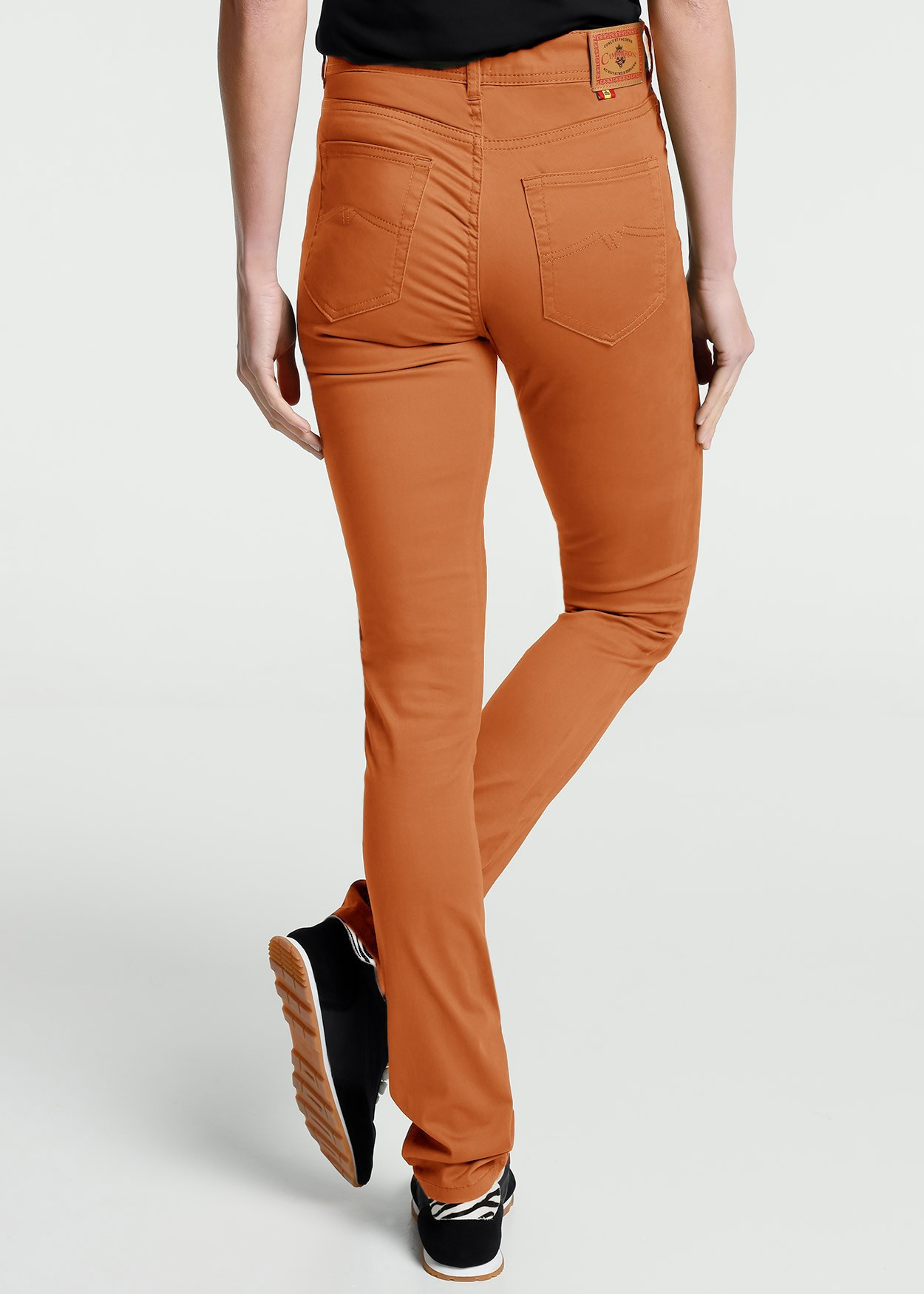 Pantalon de couleur ajusté avec des jambes longues | Taille en pouces Cimarron