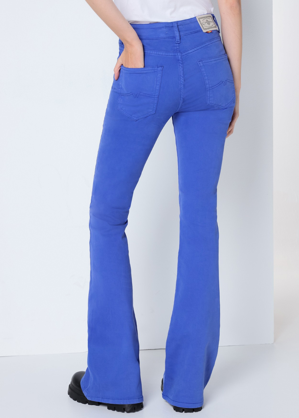 CARLA HELEN - Pantalon Couleur Taille Haute | Coupe Évasé | Taille en pouces Cimarron