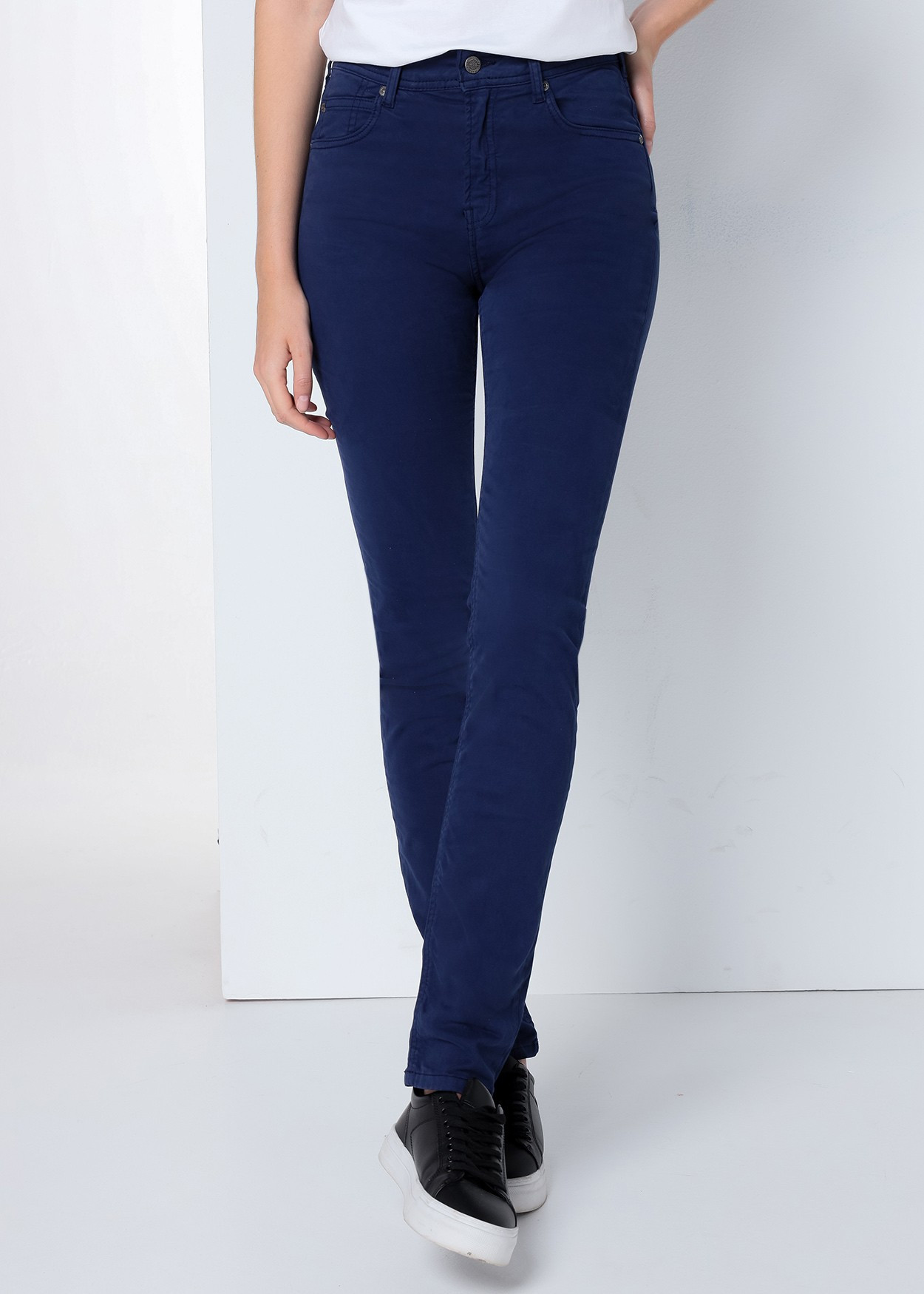 Jeans Slim CIMARRON - Taille 36/38 (US 27) - Bleu Foncé - Neuf Sans étiquettes - Coupe Regular