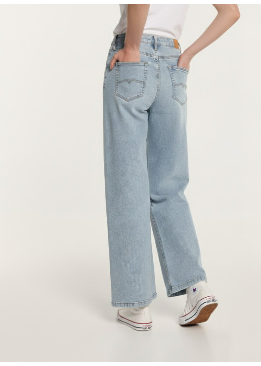 Pantalon court extra évasé...