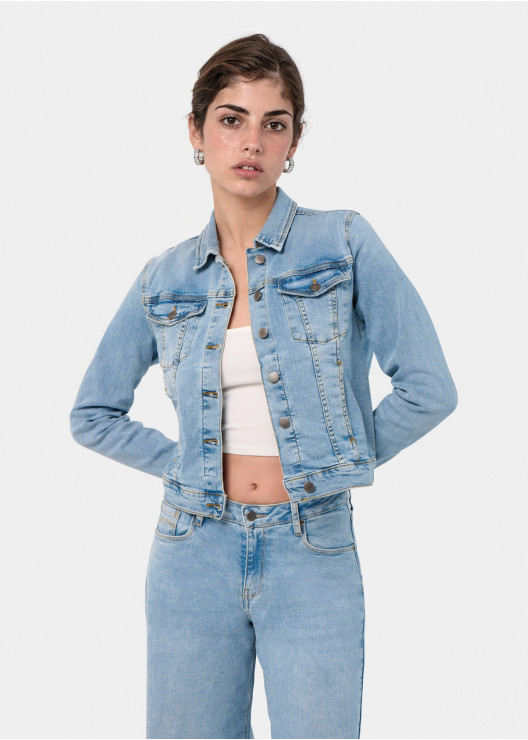 Veste en denim bleu clair...