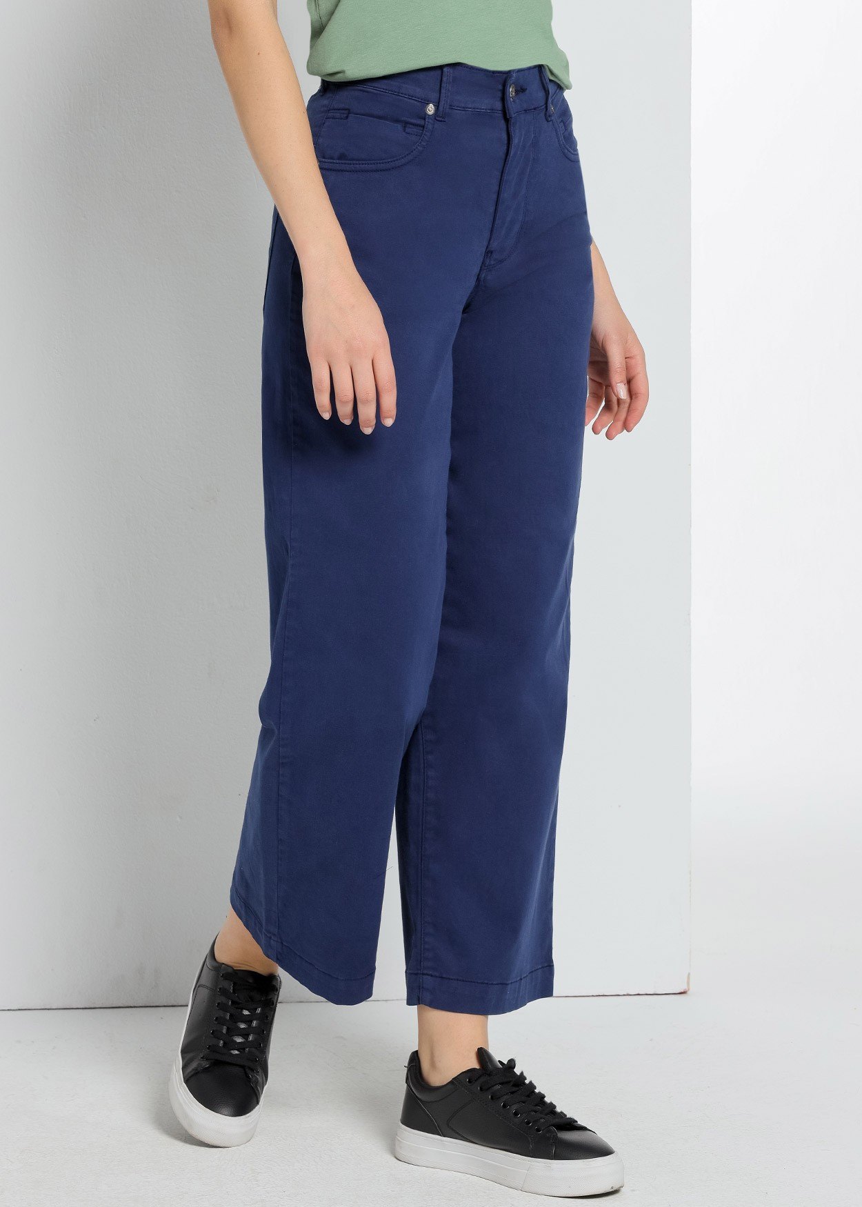 Jeans Aurora-Pêche Satin | Taille naturelle - Coupe droite large -court | Taille en pouces Cimarron