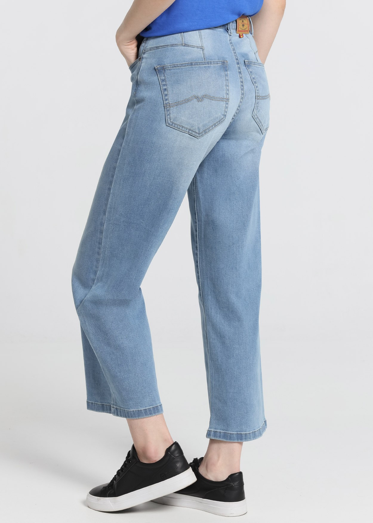 Jeans Aurore-Ariane | Taille naturelle - Coupe large-droit-court | Taille en pouces Cimarron