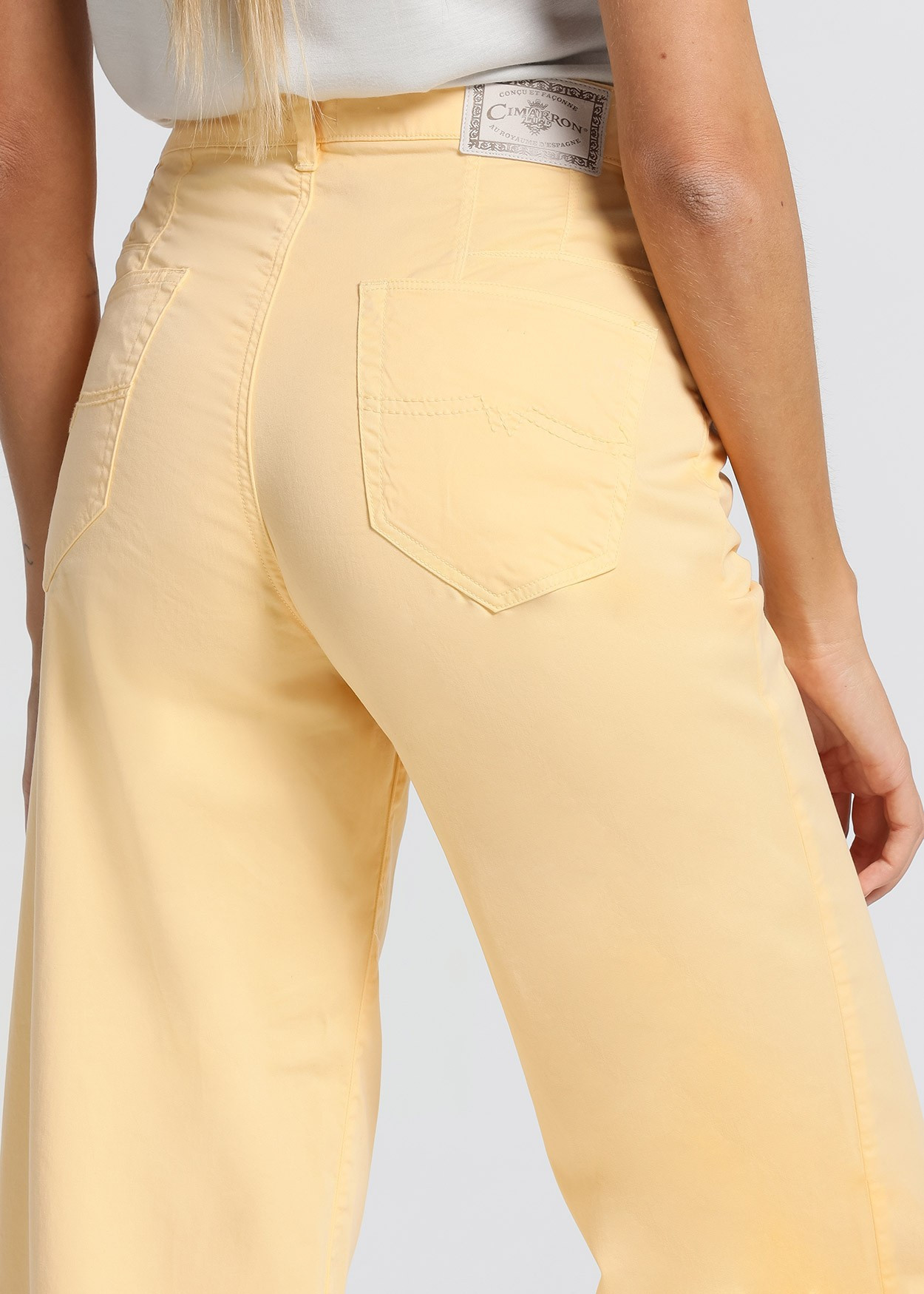 Jeans Aurora-Pêche Satin | Taille naturelle - Coupe droite large-court | Taille en pouces Cimarron